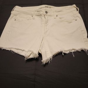 Universal Thread women's shorts. White. Size 8/29